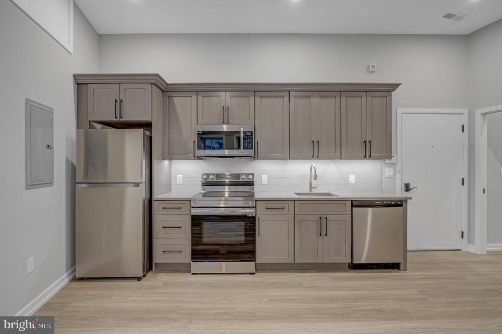 Foto principal - 2445 Innovator Wy