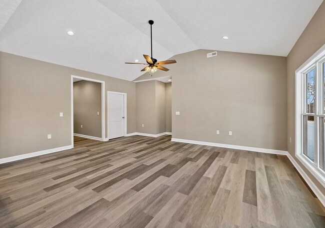 Foto del edificio - 2658 Cedrus Ave