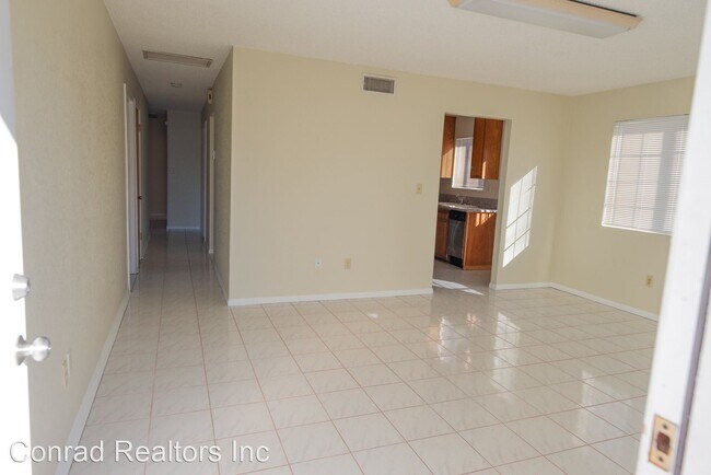 Building Photo - 4 br, 2 bath House - 6631 Naomi Ave