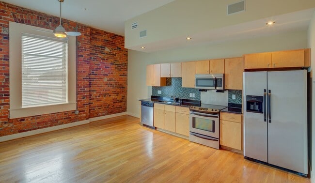 Building Photo - Montgomery Square Apartments