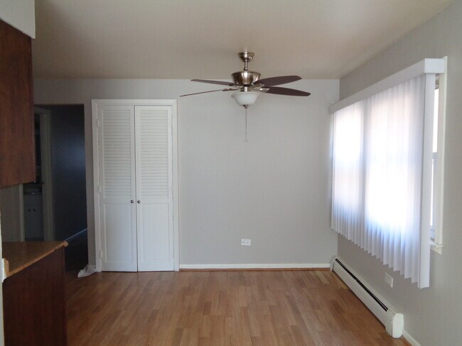Building Photo - 9409 S 79th Ct