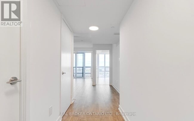 Photo du bâtiment - 225 Malta Ave.