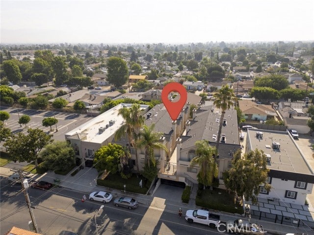Building Photo - 7020 Lennox Ave