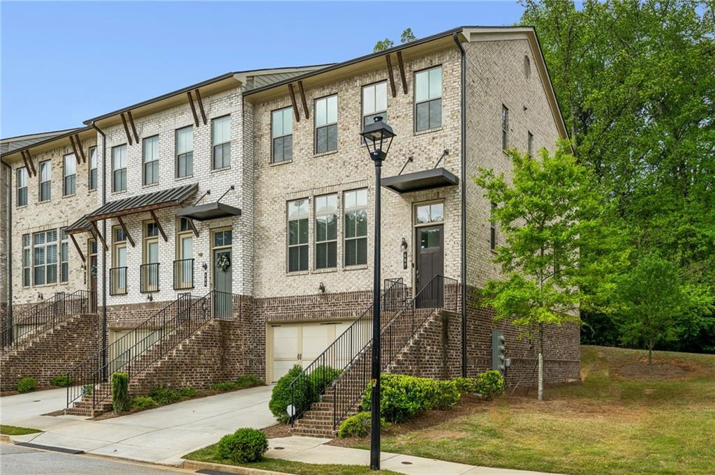 Foto principal - 687 Avondale Creek Dr.