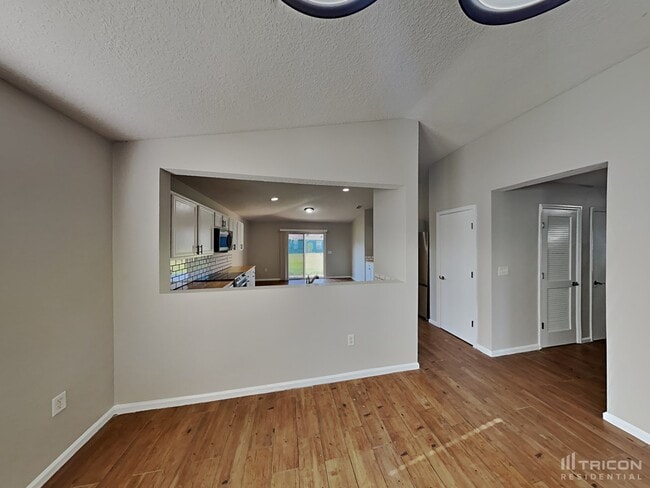 Building Photo - 75013 Brookwood Dr