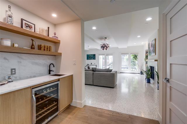 Foto del edificio - 2829 Dyer St