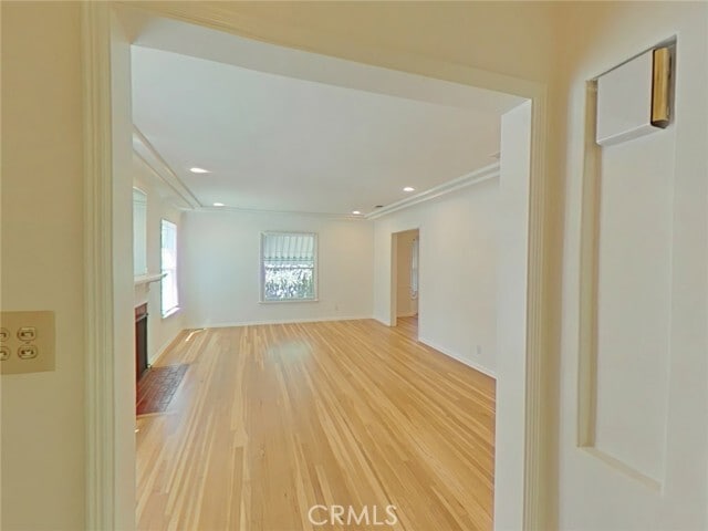 Building Photo - 1827 Oakwood Ave