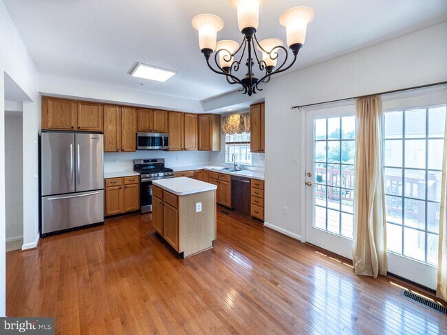 Foto del edificio - 20900 Rosebay Pl