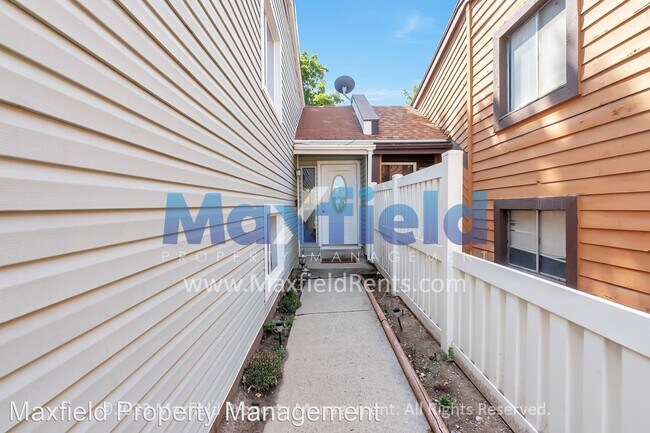 Foto del edificio - 3 br, 2 bath House - 2311 W 4130 S