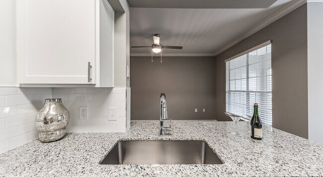 Foto del edificio - Start Fresh – $250 Off When You Lease Today