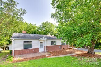 Building Photo - 3113 Monroe Way
