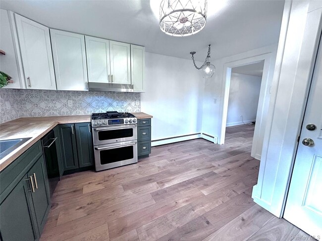 Foto del edificio - 73A E Railroad Ave