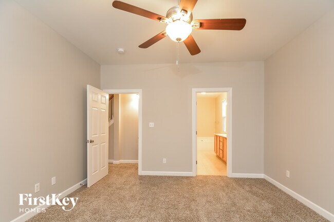 Foto del edificio - 2123 Gillwell Ln