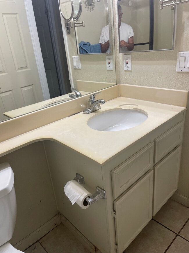Building Photo - 406 Windjammer Cir