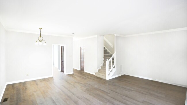 Foto del edificio - 930 Albany Ct