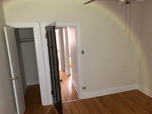 Foto del edificio - 3454 N Kedvale Ave