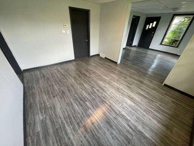 Foto del edificio - 1308 N Main St
