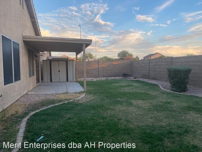 Foto del edificio - 3 br, 2 bath House - 11059 E DELTA AVE