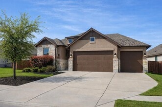 Building Photo - 155 Rosebush Dr