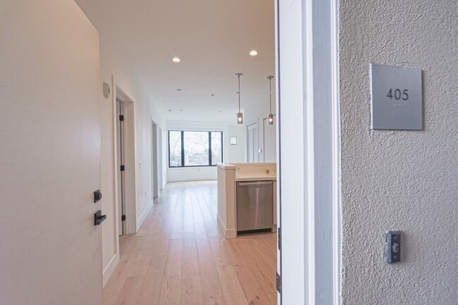 Building Photo - 2747 San Pablo Ave