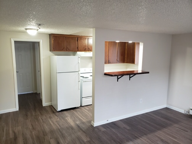 Photo - 2 Ash Ct (Longmont, CO) Apartment