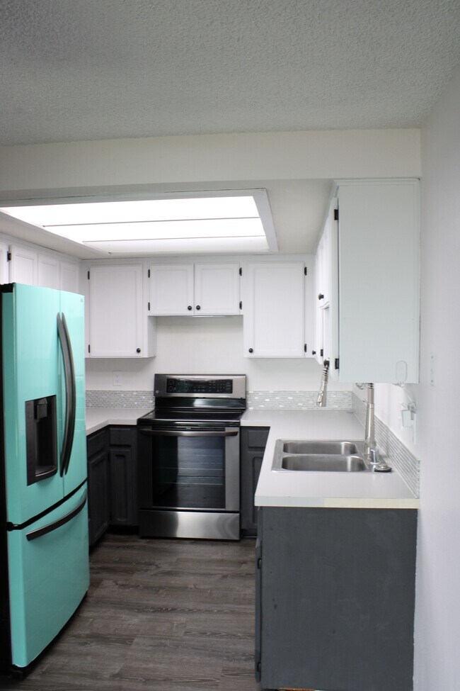 Foto del edificio - 7104 NE 43rd St