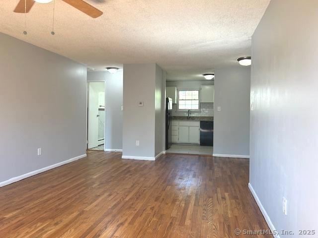 Building Photo - 13 Sigwin Dr