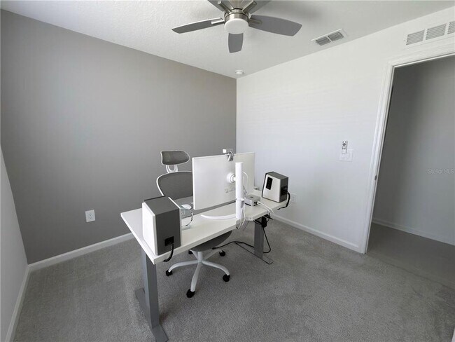 Foto del edificio - 5407 Lewisham Dr