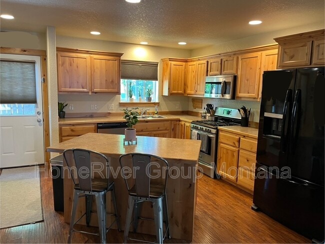 Building Photo - 1219 Linnea Ln