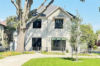 Building Photo - 4200 University Blvd