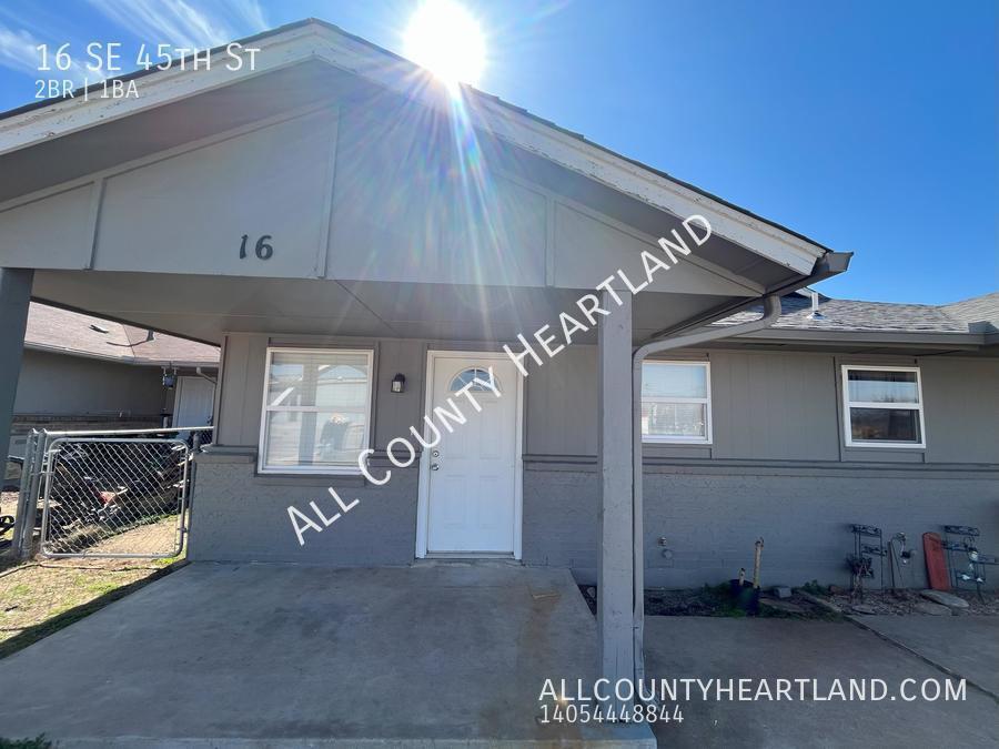 Primary Photo - Updated Duplex Near Downtown