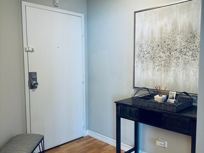 Foto del edificio - 5320 N Sheridan Rd