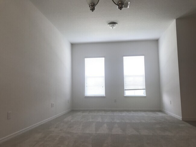 Foto del edificio - 4 Bedroom at Westside Village Heart of Win...