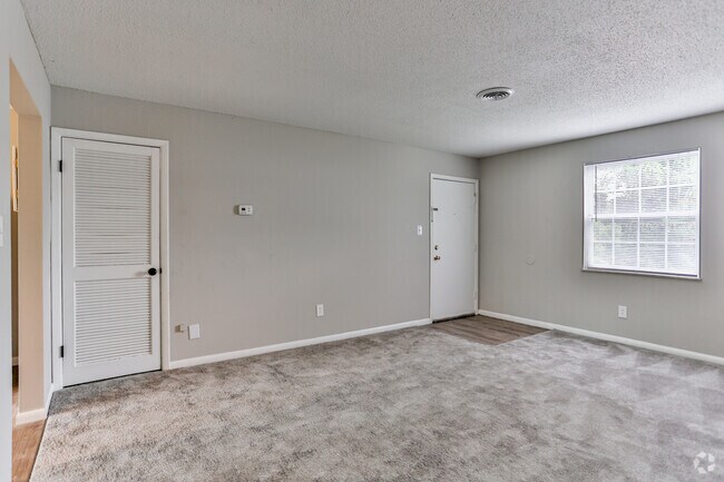 2 habitaciones, 1 baño - 1000 pies cuadrados - Sala de estar - Williamsburg Village