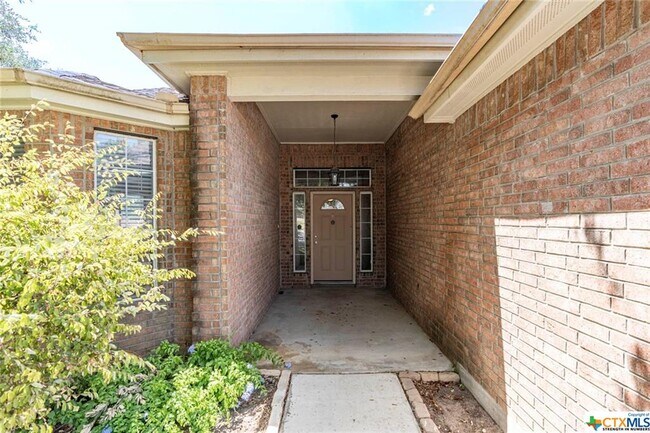 Building Photo - 665 La Bahia Loop