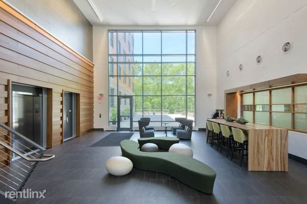 Building Photo - 252 S Huntington Ave