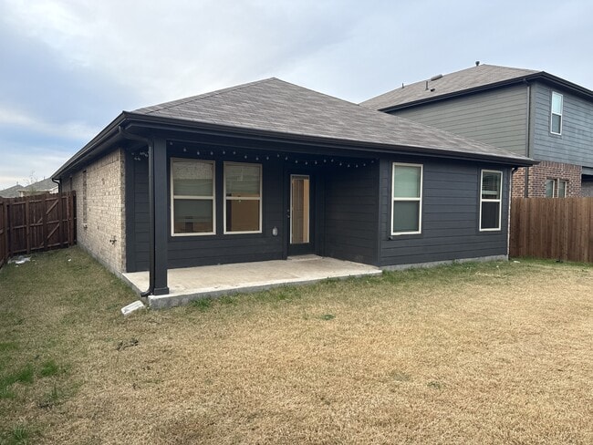 Building Photo - 3331 Watterson Wy