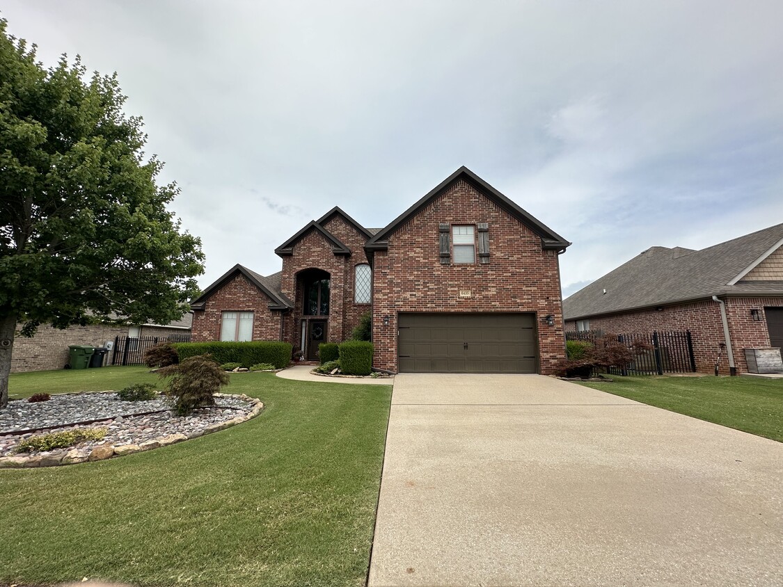 Foto principal - 6435 W Bridge Bay Dr
