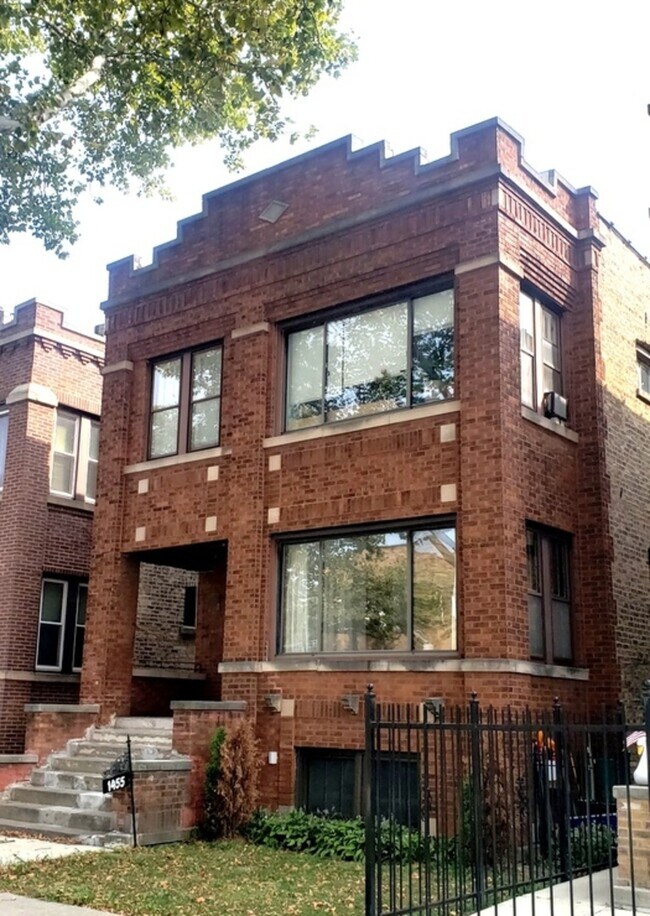 Building Photo - 1455 N Lockwood Ave