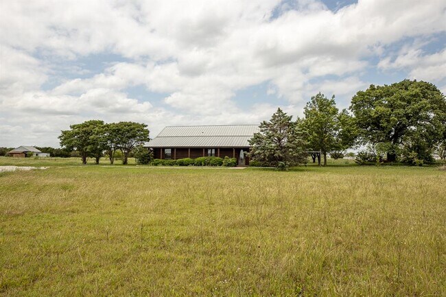 Building Photo - 7290 W US Hwy 377