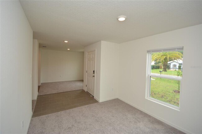 Building Photo - 4 Burnham Ln