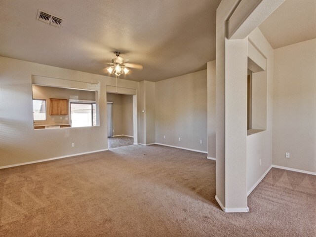 Foto del edificio - 3506 N 130th Ave