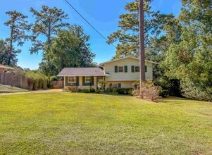 Building Photo - 810 Devon Dr