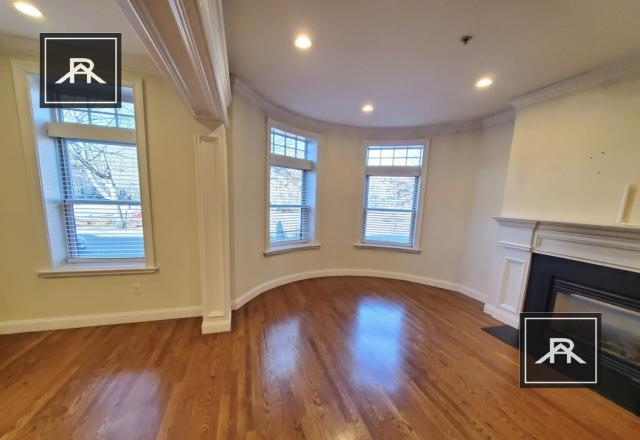 Building Photo - 3 bedroom in Brookline MA 02445