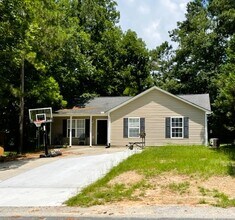 Building Photo - 917 State Rd S-28-342