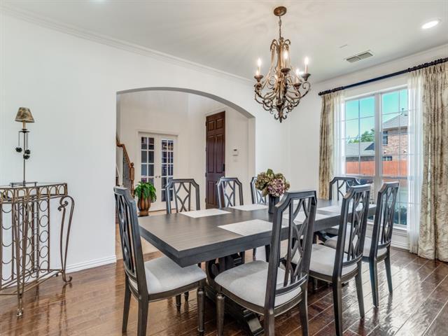 Foto del edificio - 7110 Waterbury Dr