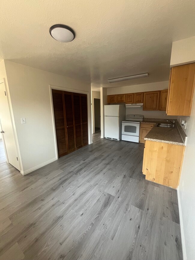 Foto del edificio - 445 E 800 N Ogden