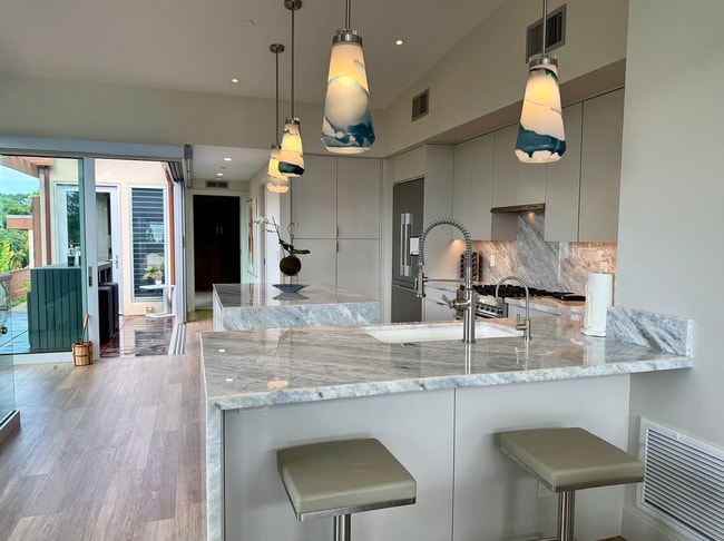 Building Photo - 197 Holokahiki Ln