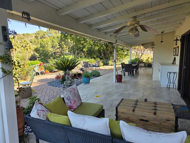 Foto del edificio - 9565 Dale Ave