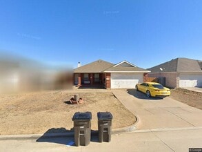 Building Photo - 3912 Silver Springs Dr